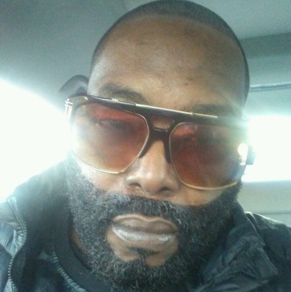 Meet your Posher, James - Picture 1 of 1